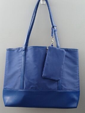 Avon Blue Tote with Detachable Wristlet